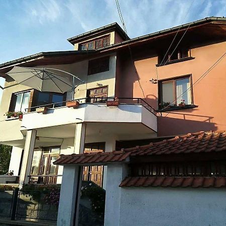Guest House Ganovi كالوفر المظهر الخارجي الصورة