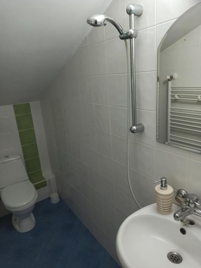 Guest House Ganovi كالوفر المظهر الخارجي الصورة