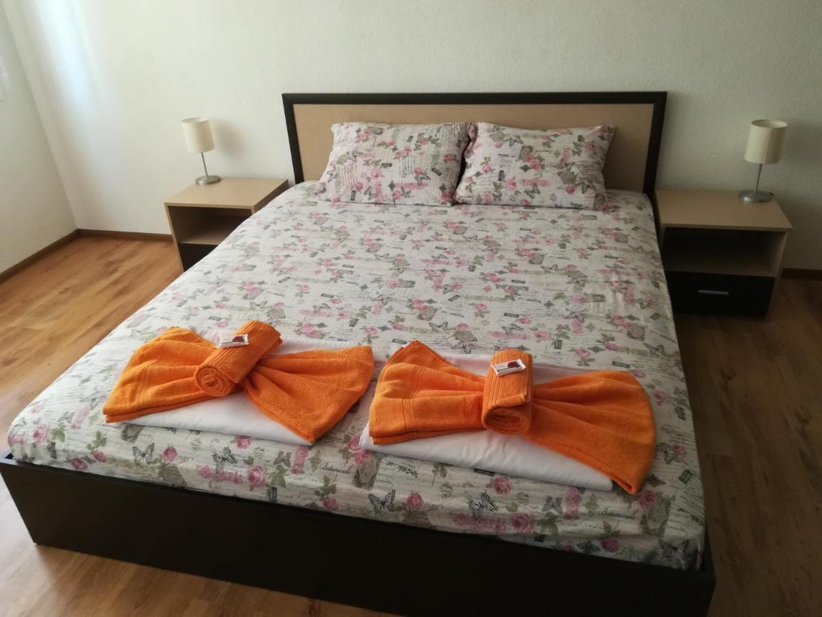 Guest House Ganovi كالوفر المظهر الخارجي الصورة