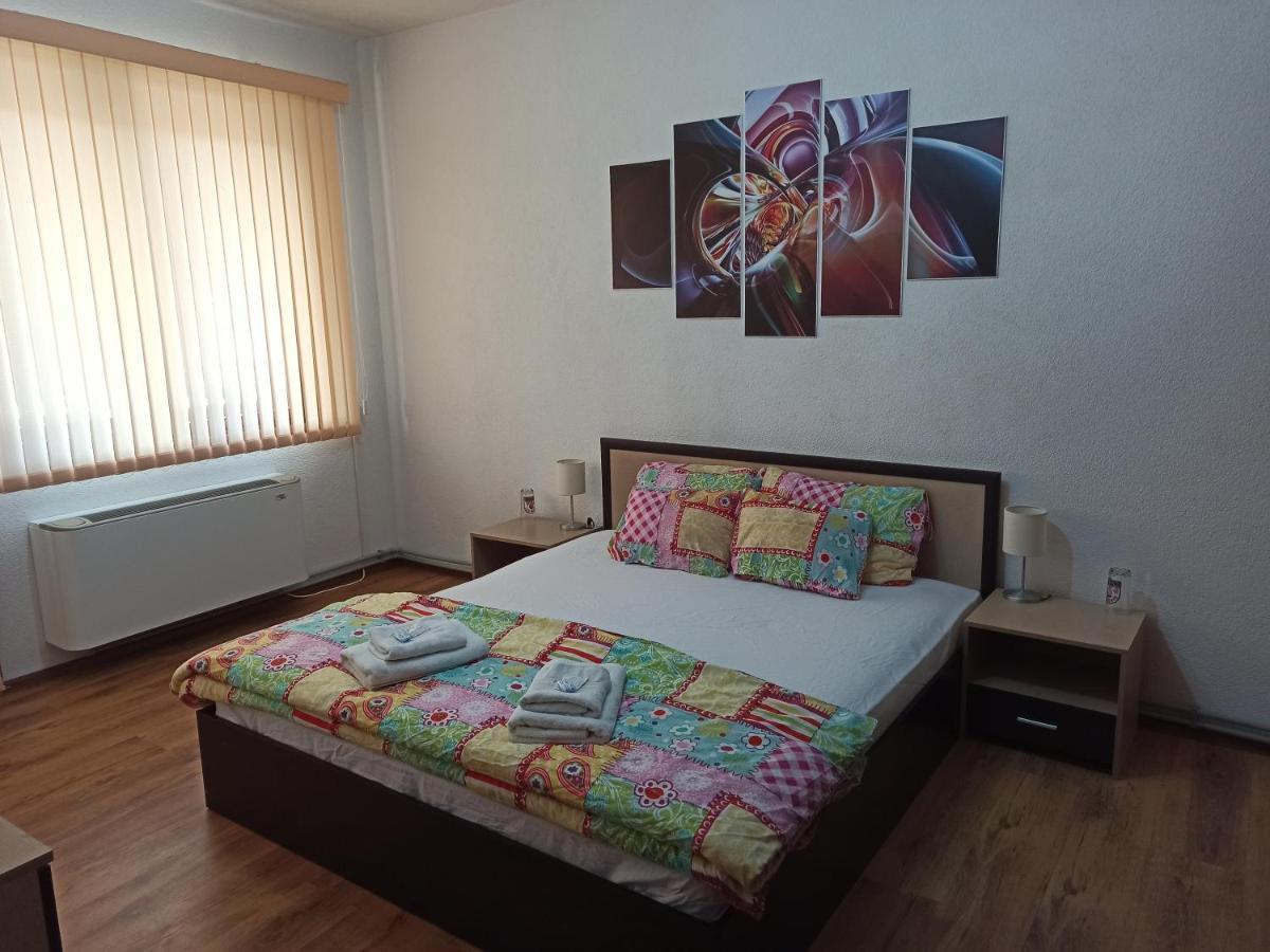 Guest House Ganovi كالوفر الغرفة الصورة