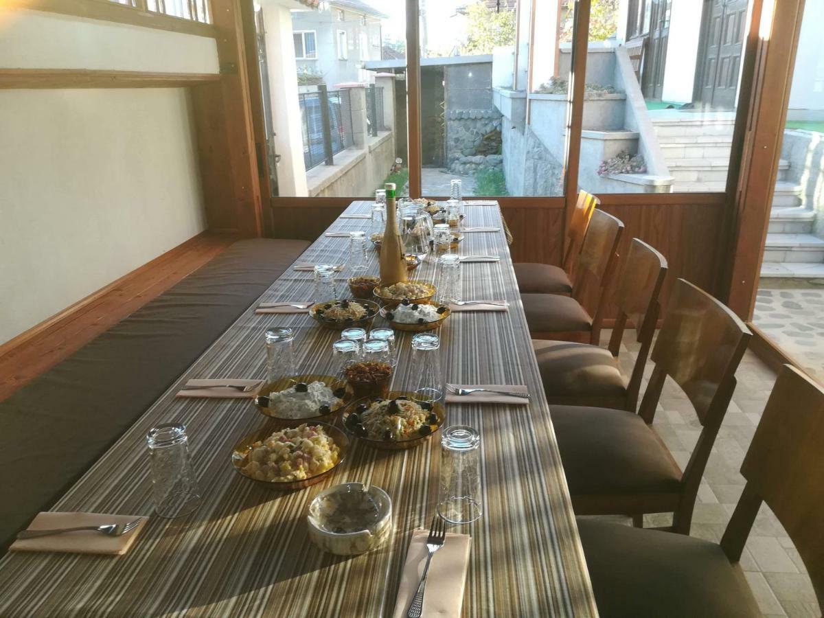 Guest House Ganovi كالوفر المظهر الخارجي الصورة